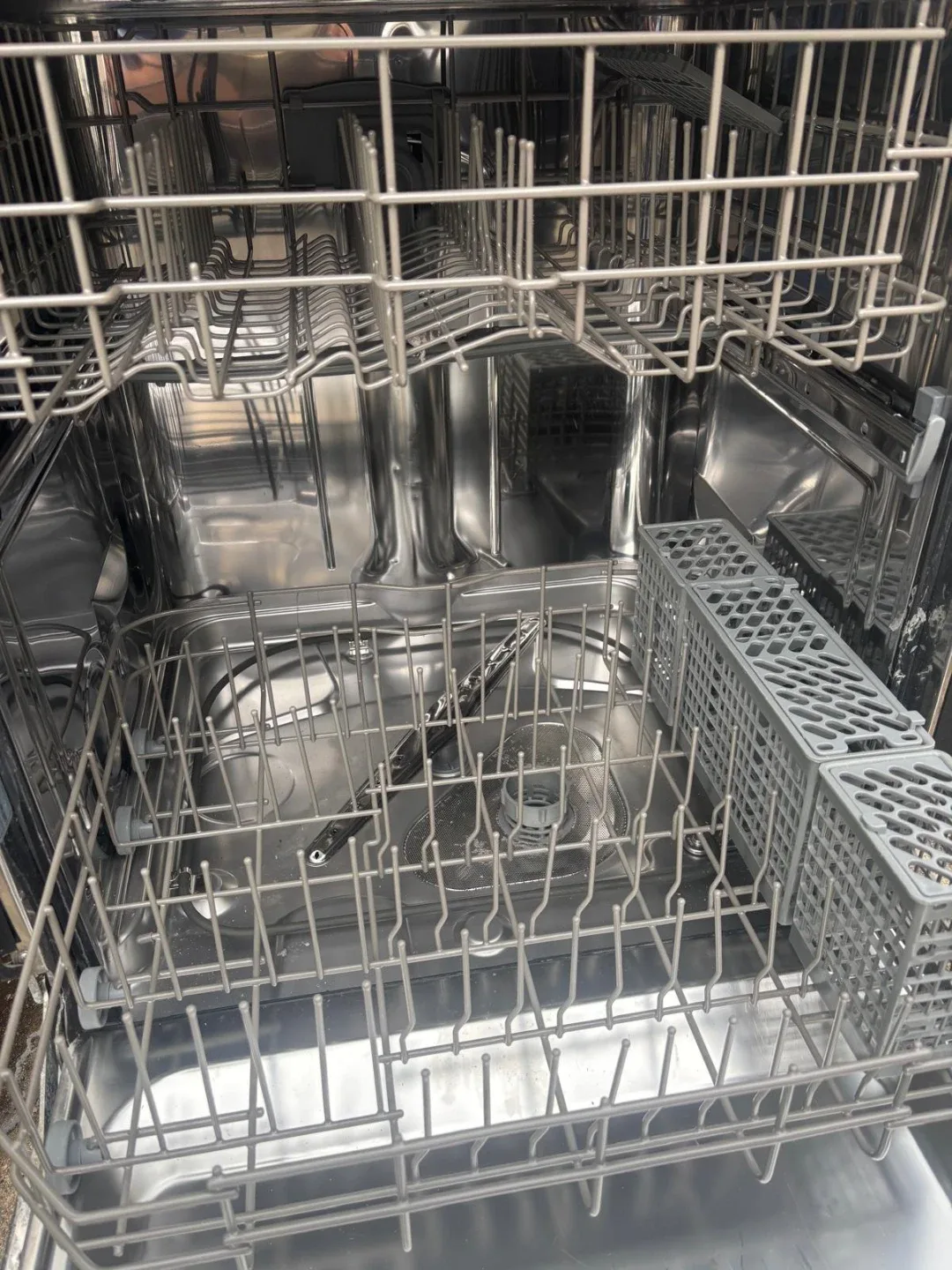GE Dishwasher - Stainless Steel image indicator(3)