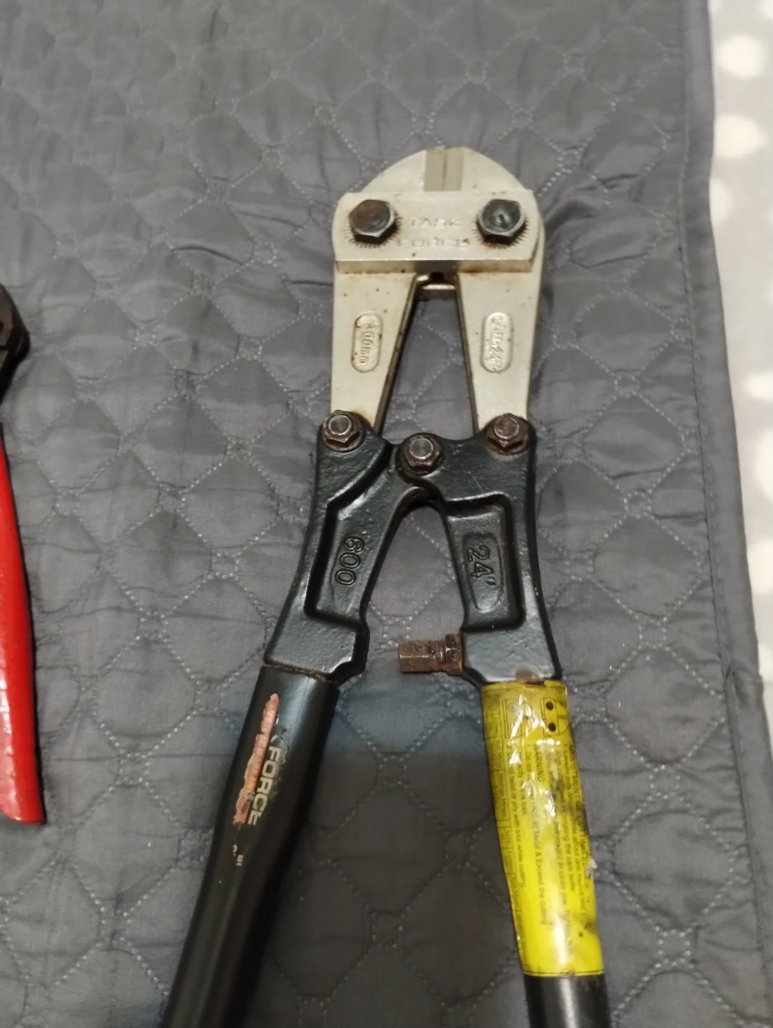 Bolt Cutters - Red & Black