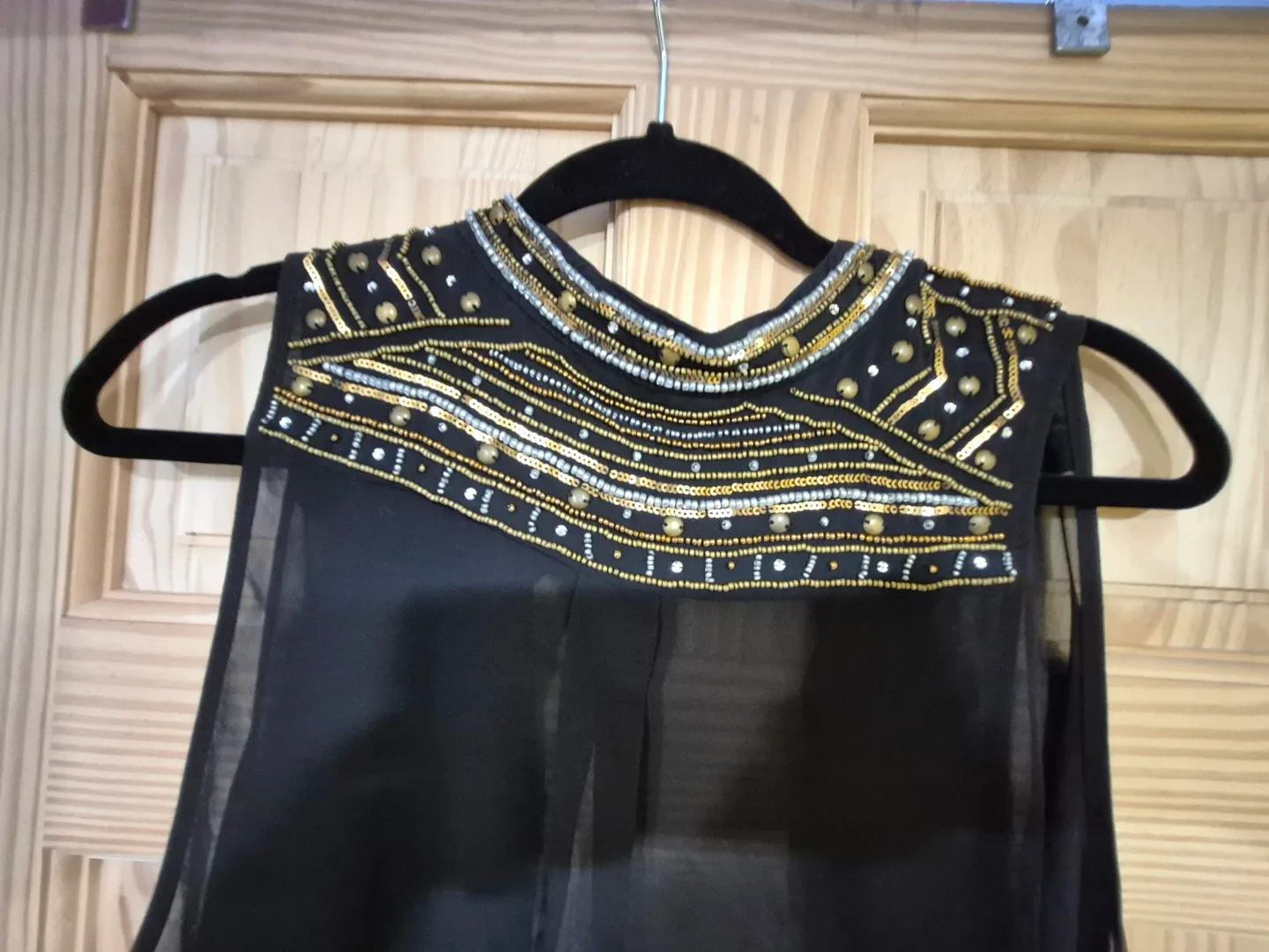 GUESS Embroidered Sleeveless Blouse  size XL image indicator(7)