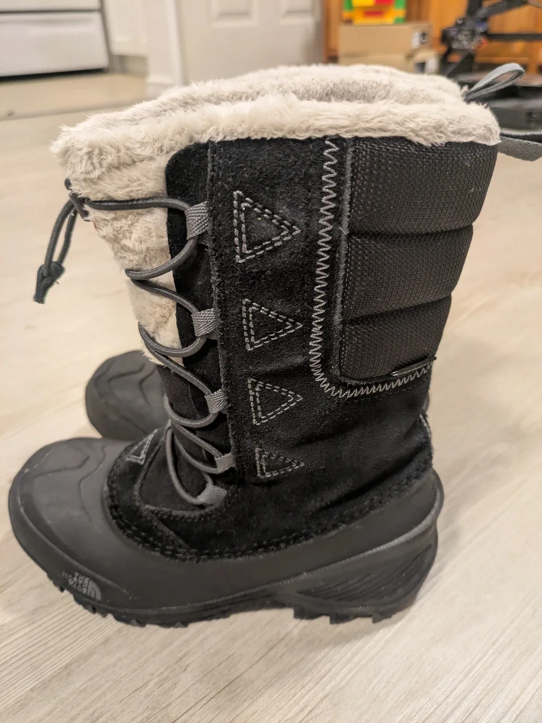 Girl North Face Winter Boots image indicator(2)