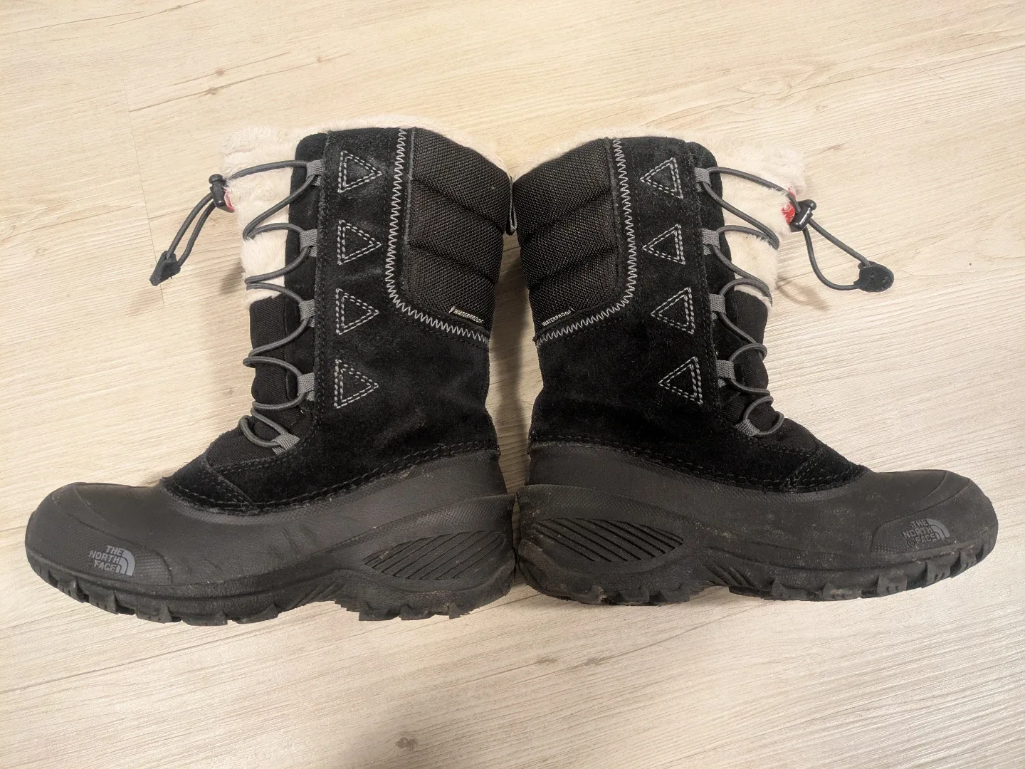 Girl North Face Winter Boots image indicator(3)