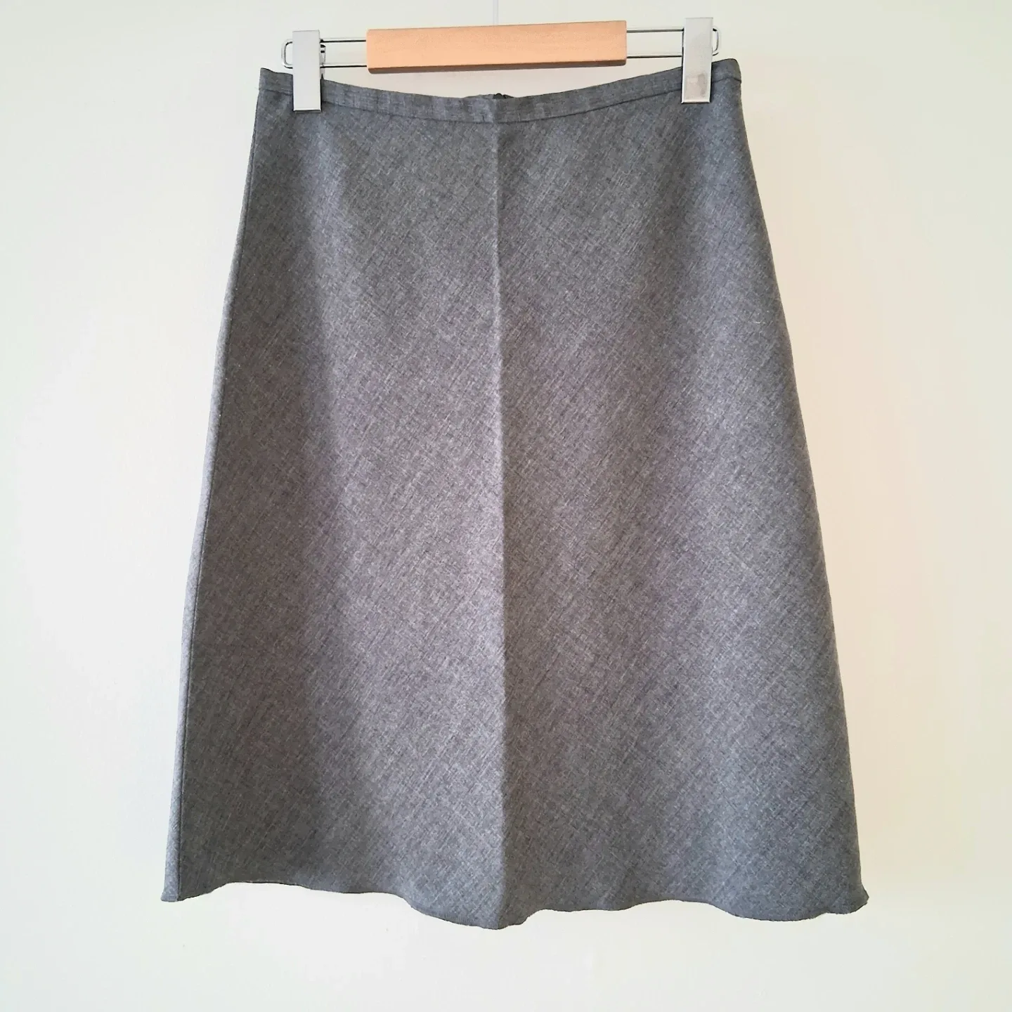 Ligter Grey Sz M, Best Offer 💰 or Trade for Plant Cuttings🌷