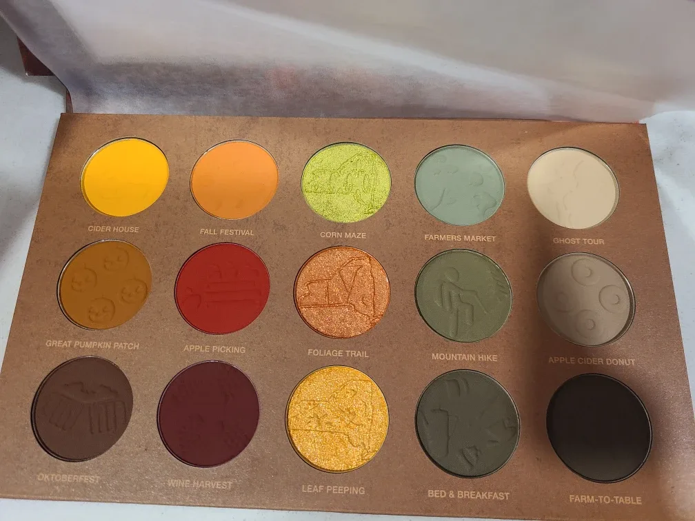Nomad Cosmetics Hudson Valley Eyeshadow Palette image indicator(3)