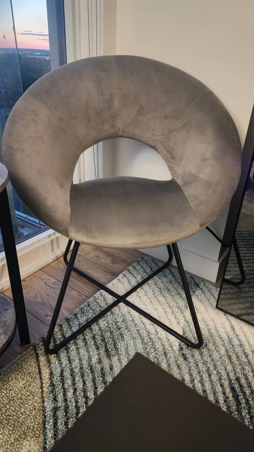 Living Room Accent Chair - photo 2