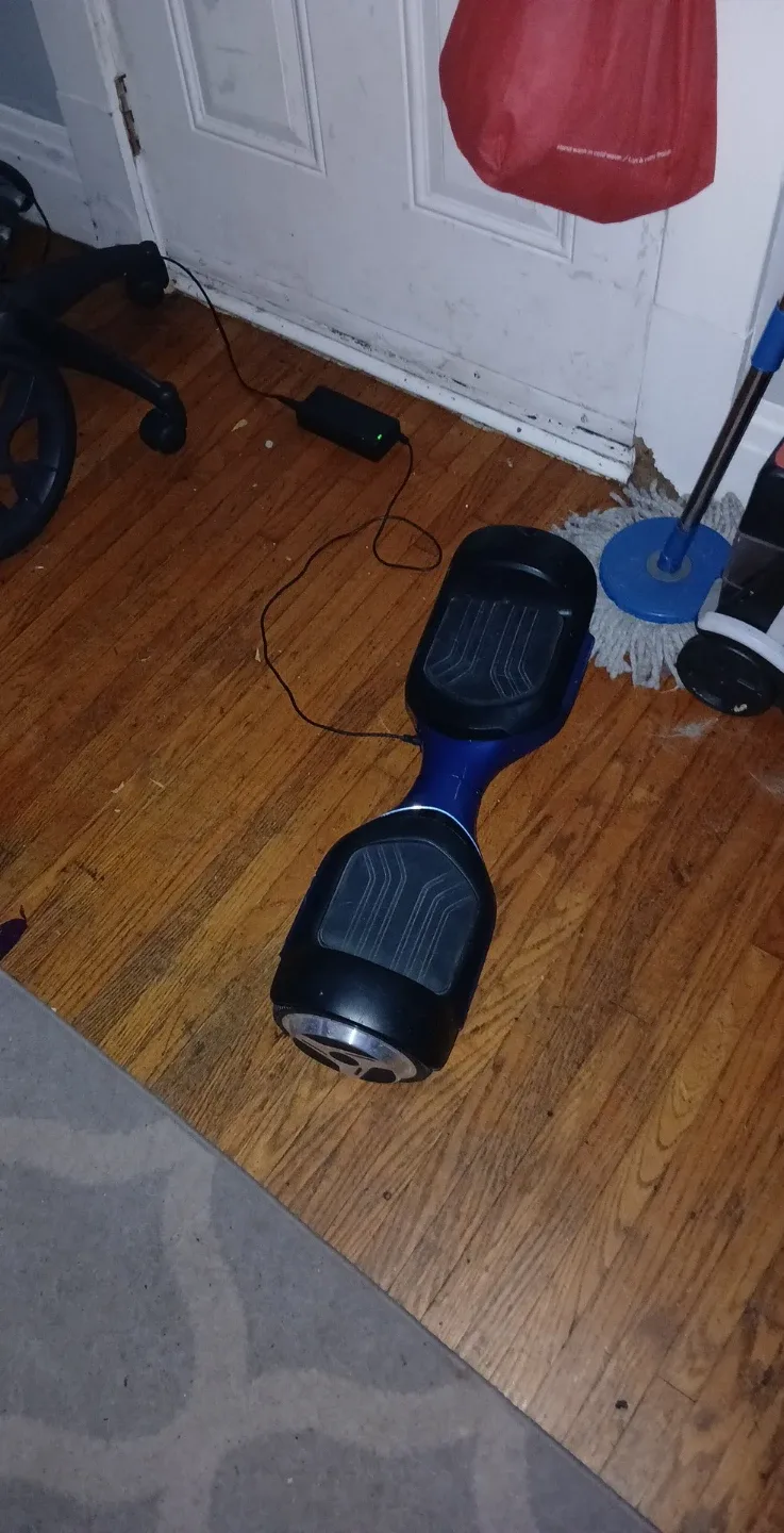 Blue Hoverboard with Charger image indicator(2)