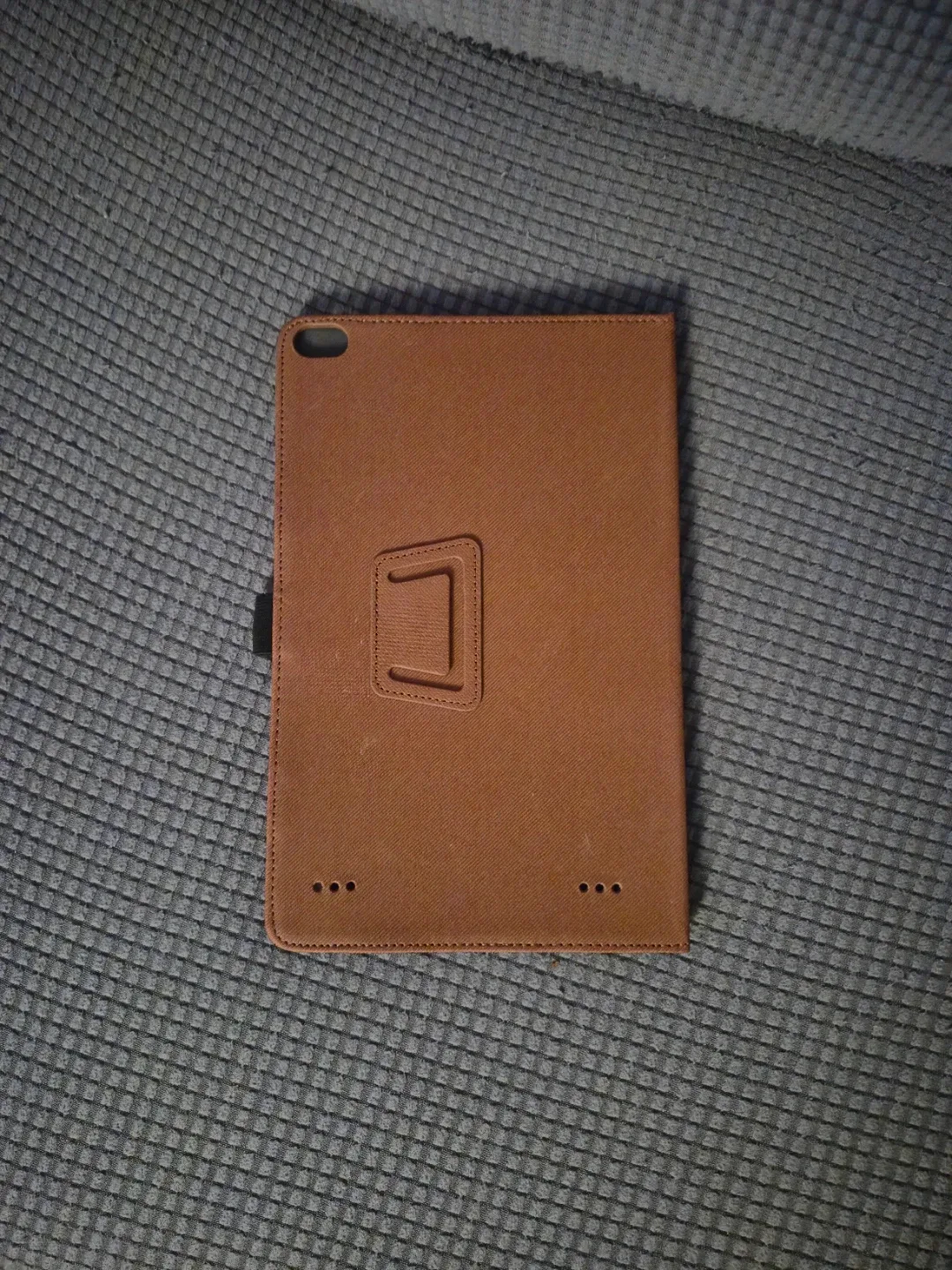 Skinny Dip iPad 2 Flip Case - Melton Wool - Black/Tan image indicator(7)