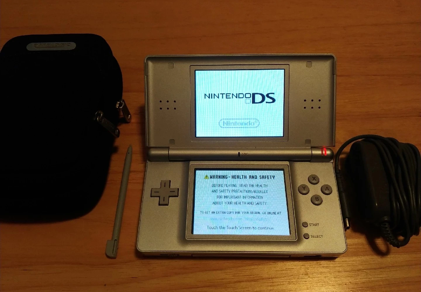 Nintendo DS Lite Silver with Games, Charger & Case - photo 3
