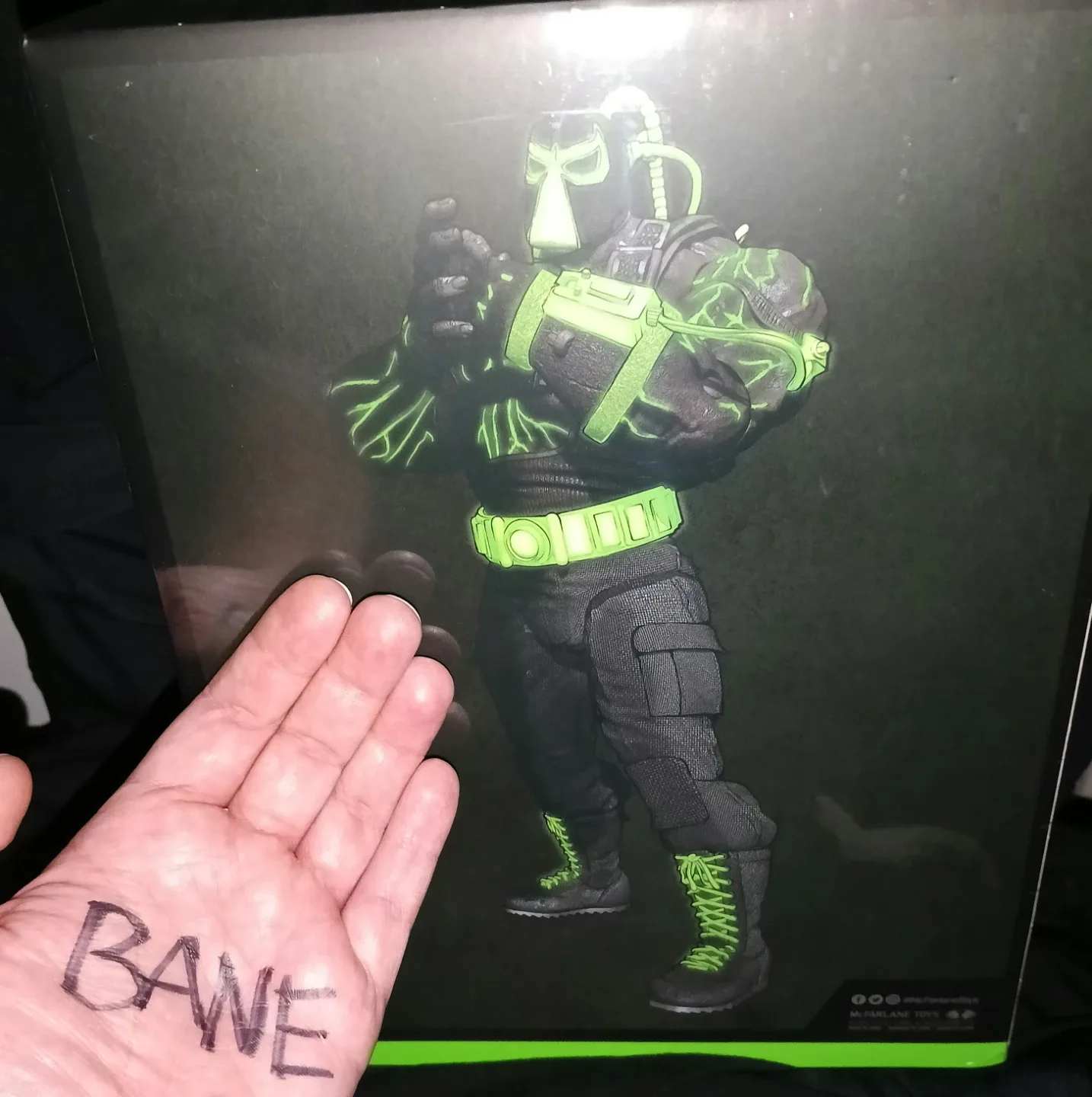 DC Multiverse Bane (GITD Edition) Mega Figure Gold Label image indicator(9)