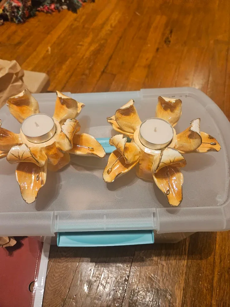 Lotus Flower Tea Light Candle Holders (Set of 2) image indicator(2)