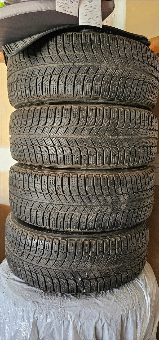 Michelin X-Ice Winter Tires 225/55R17 image indicator(4)