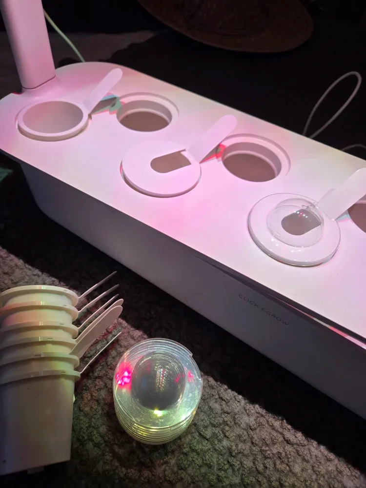 Click & Grow Indoor Garden image indicator(3)