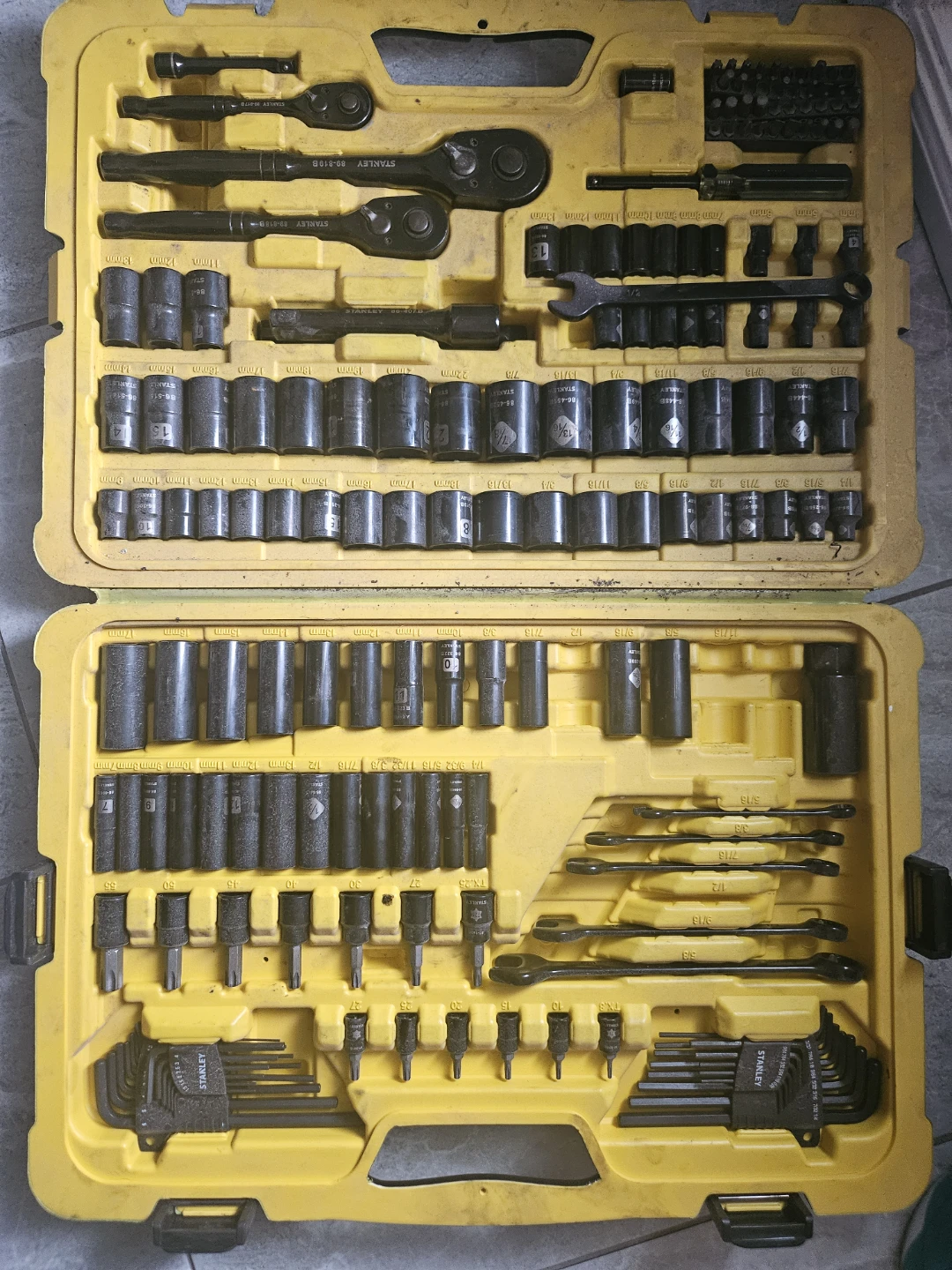 Stanley 183-Piece Professional Grade Socket Set - photo 2