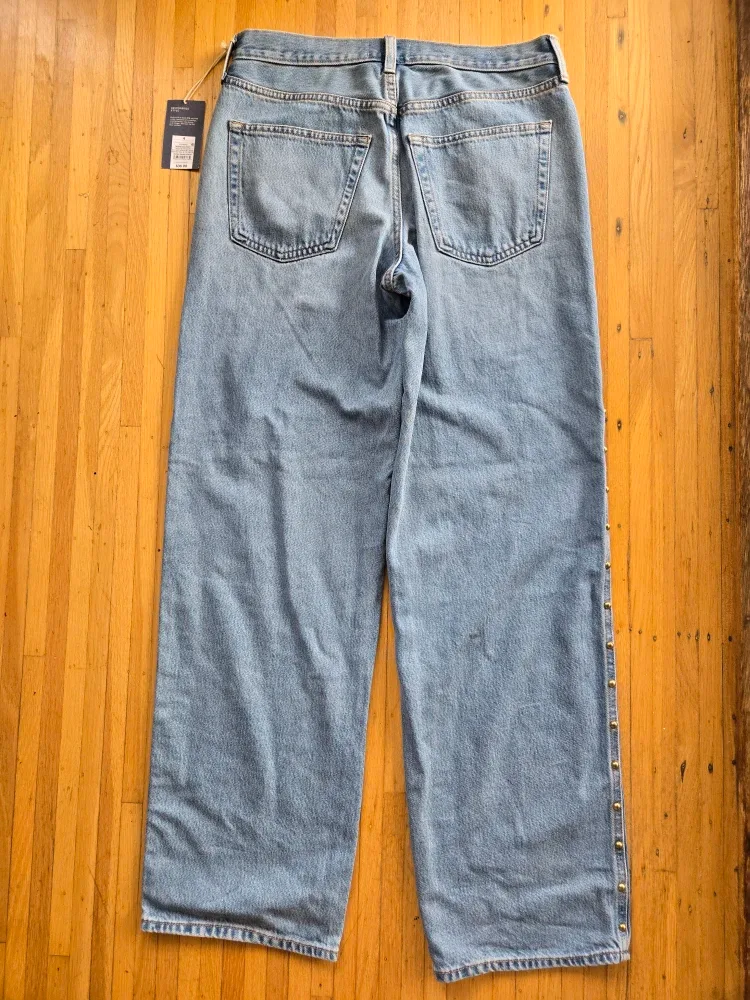 NWT Universal Thread Mid-Rise 90s Baggy Jeans - Size 4 image indicator(5)