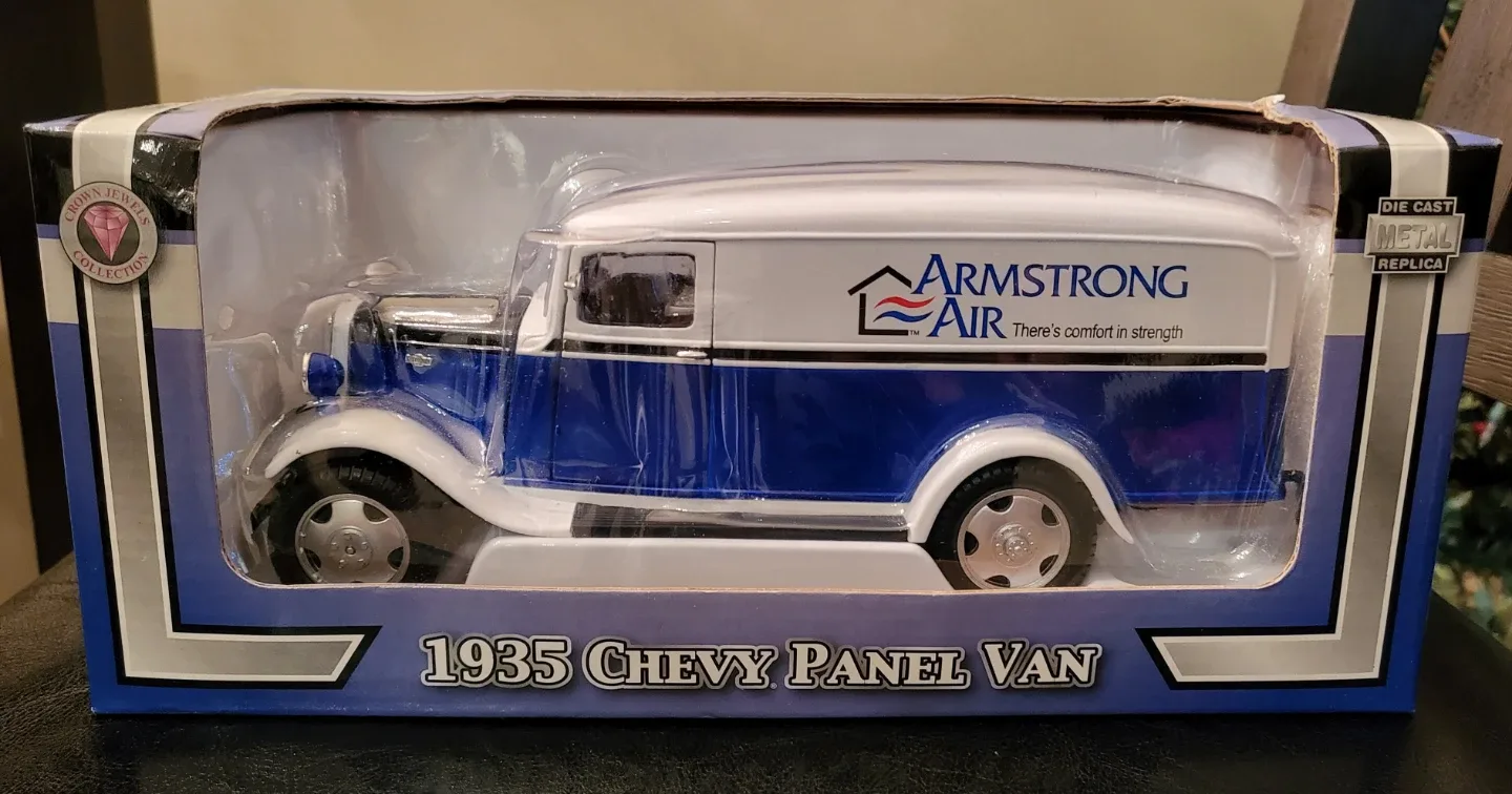 1935 Chevy Panel Van Die-Cast Replica 1:24 Scale image indicator(5)