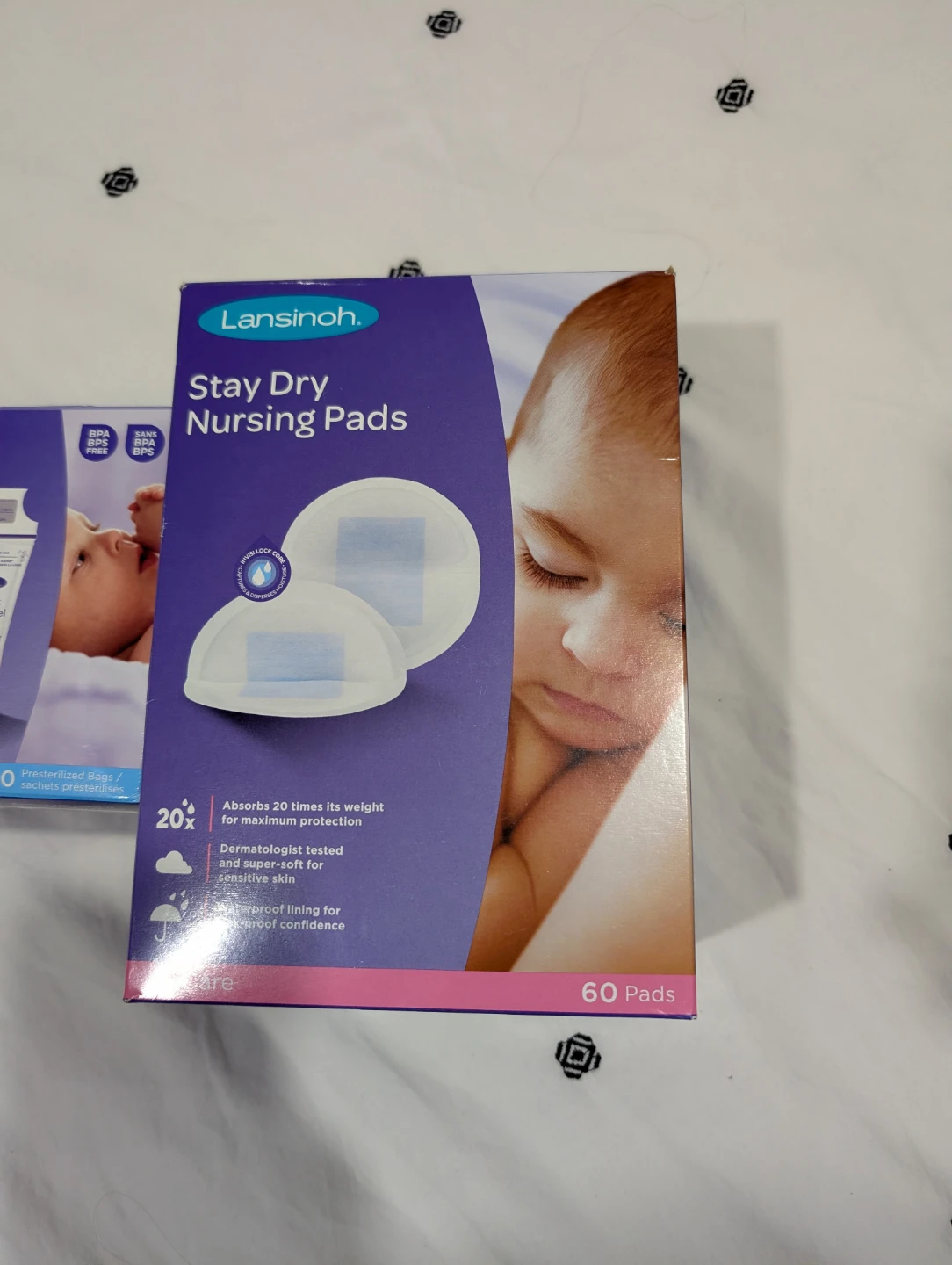 Lansinoh Breastmilk Storage Bags & Nursing Pads - photo 4