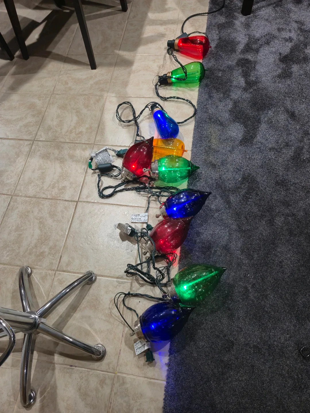 Vintage String of Christmas Lights image indicator(8)