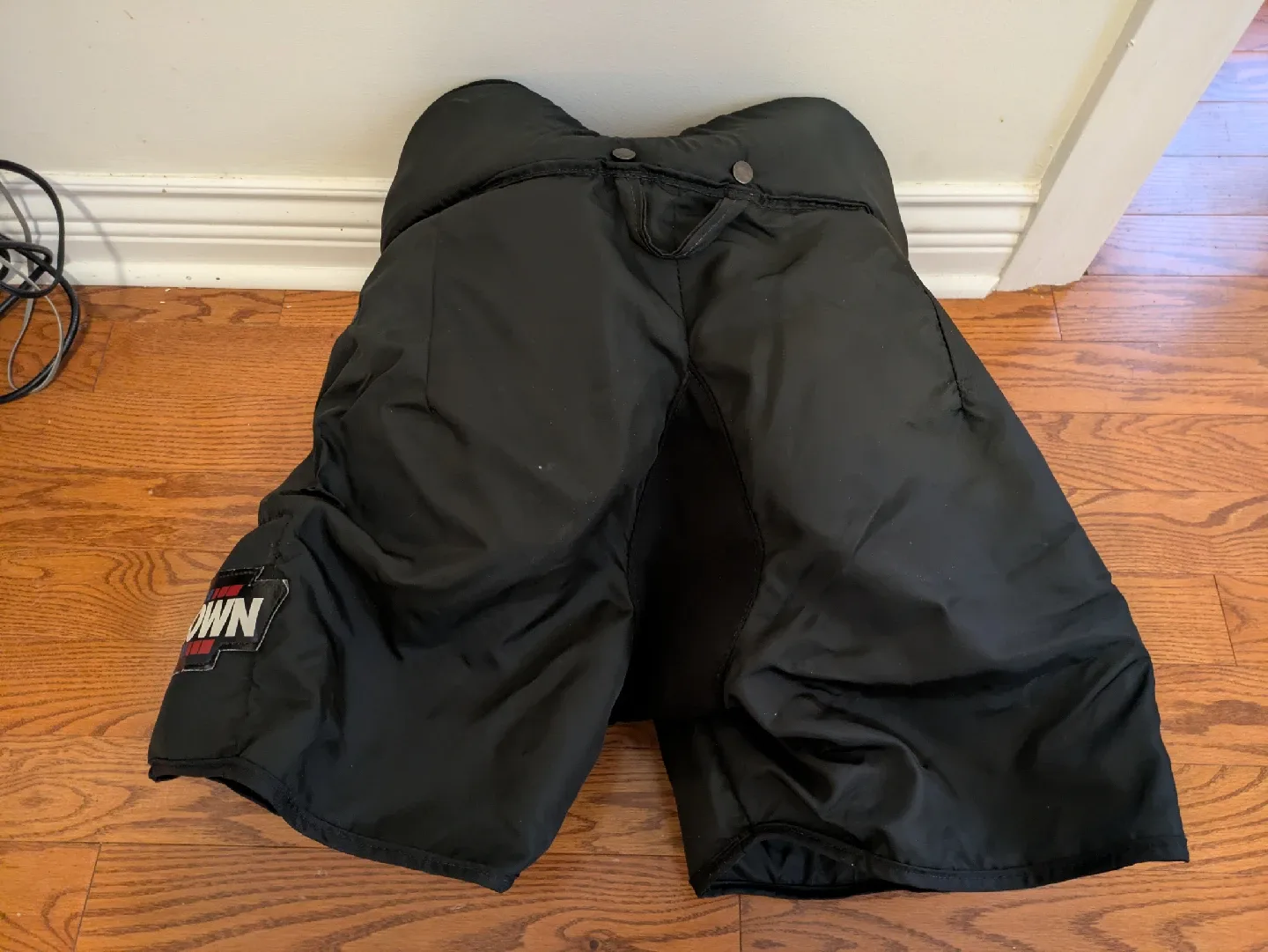 Brown JB900 Goalie Pants: Size 42 image indicator(3)