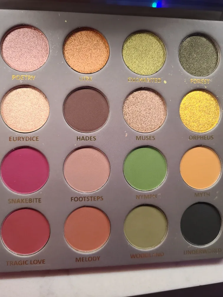 Lois Cosmetics Meet Me In The Underworld Eyeshadow Palette image indicator(3)