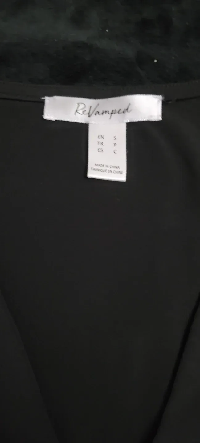 ReVamped Black Top - Size S image indicator(2)