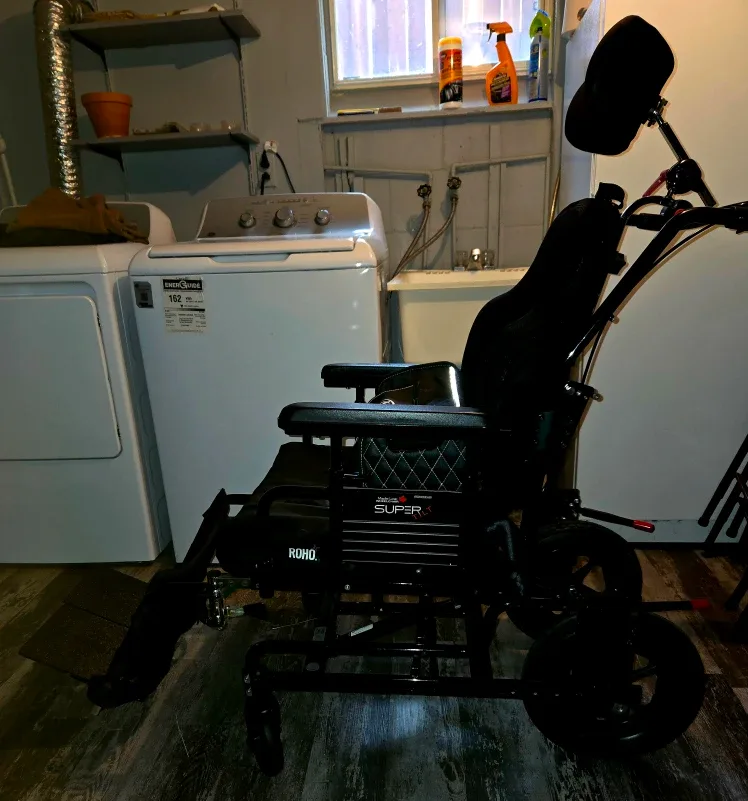 Maple Leaf Super Tilt Wheelchair image indicator(2)