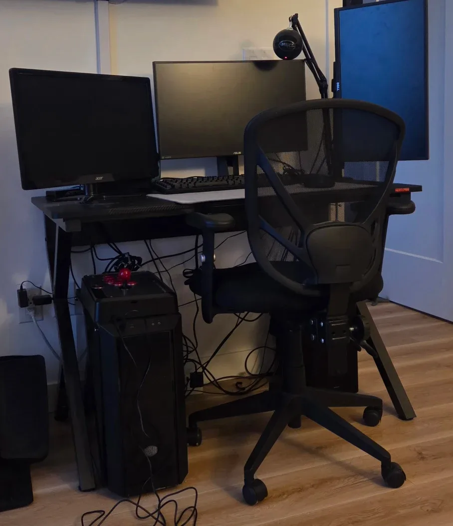 Mr Ironstone Gaming Desk image indicator(3)