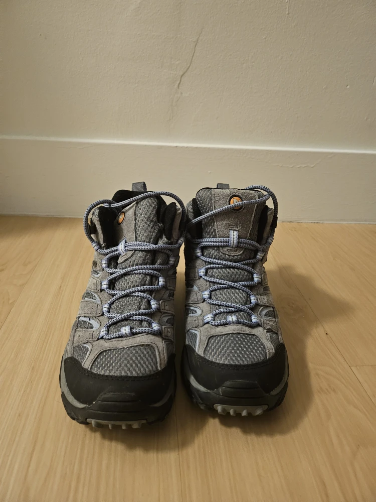 Merrell Moab 2 mid hiking boots