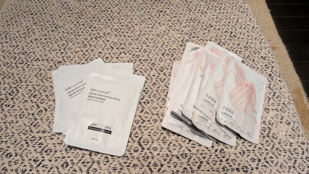 Snow Whitening Mask & Hand Mask Set