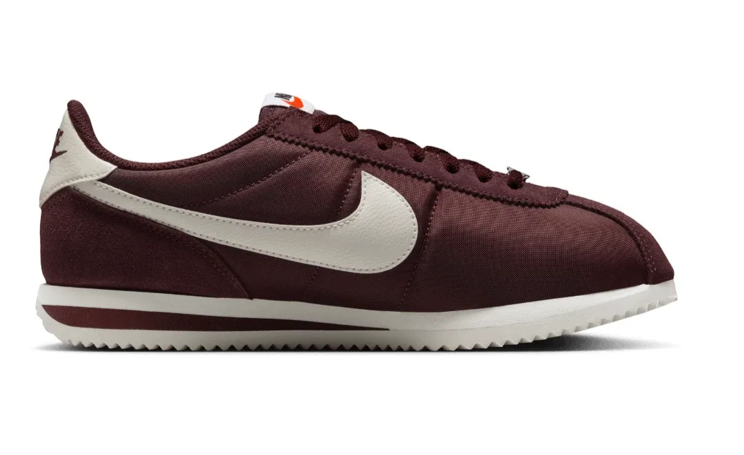 *NIB* 8 US — Nike Cortez Textile [BURGUNDY CRUSH] image indicator(9)