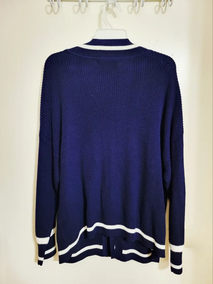 Collegiate Cardigan image indicator(4)