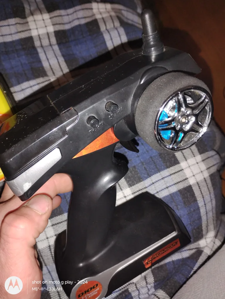 Dromida RC Car & Remote image indicator(3)