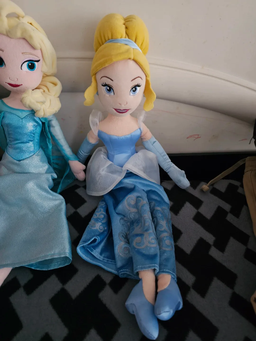 3 Disney Princess Plush Dolls (Elsa, Cinderella, Moana) image indicator(4)