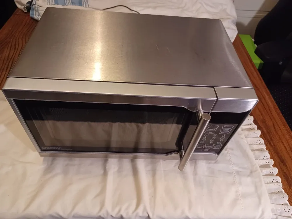 Danby Designer Microwave image indicator(2)