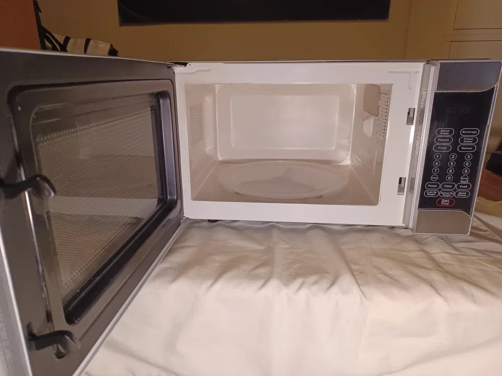 Danby Designer Microwave image indicator(4)