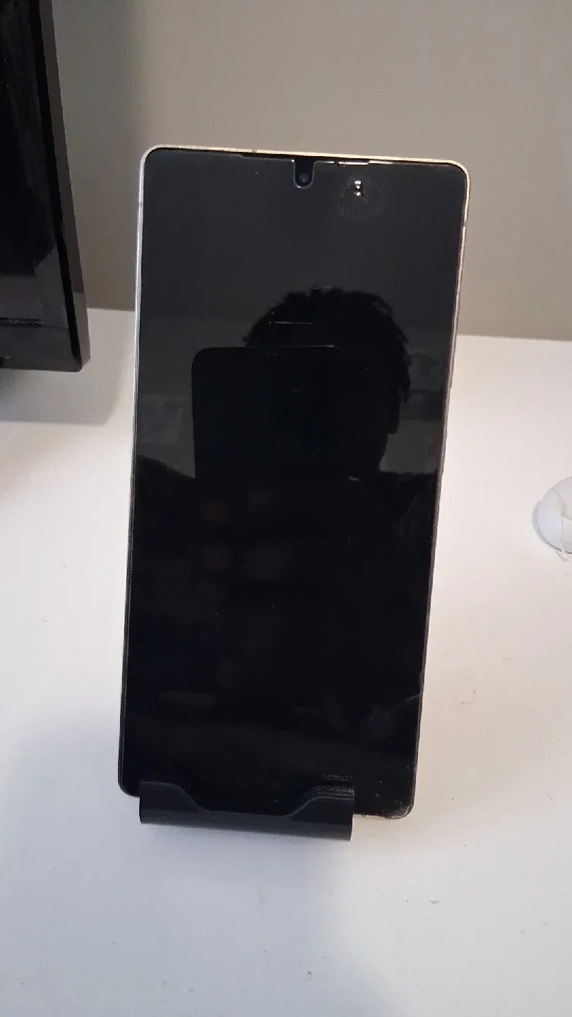 Black Phone/Tablet Stand image indicator(5)