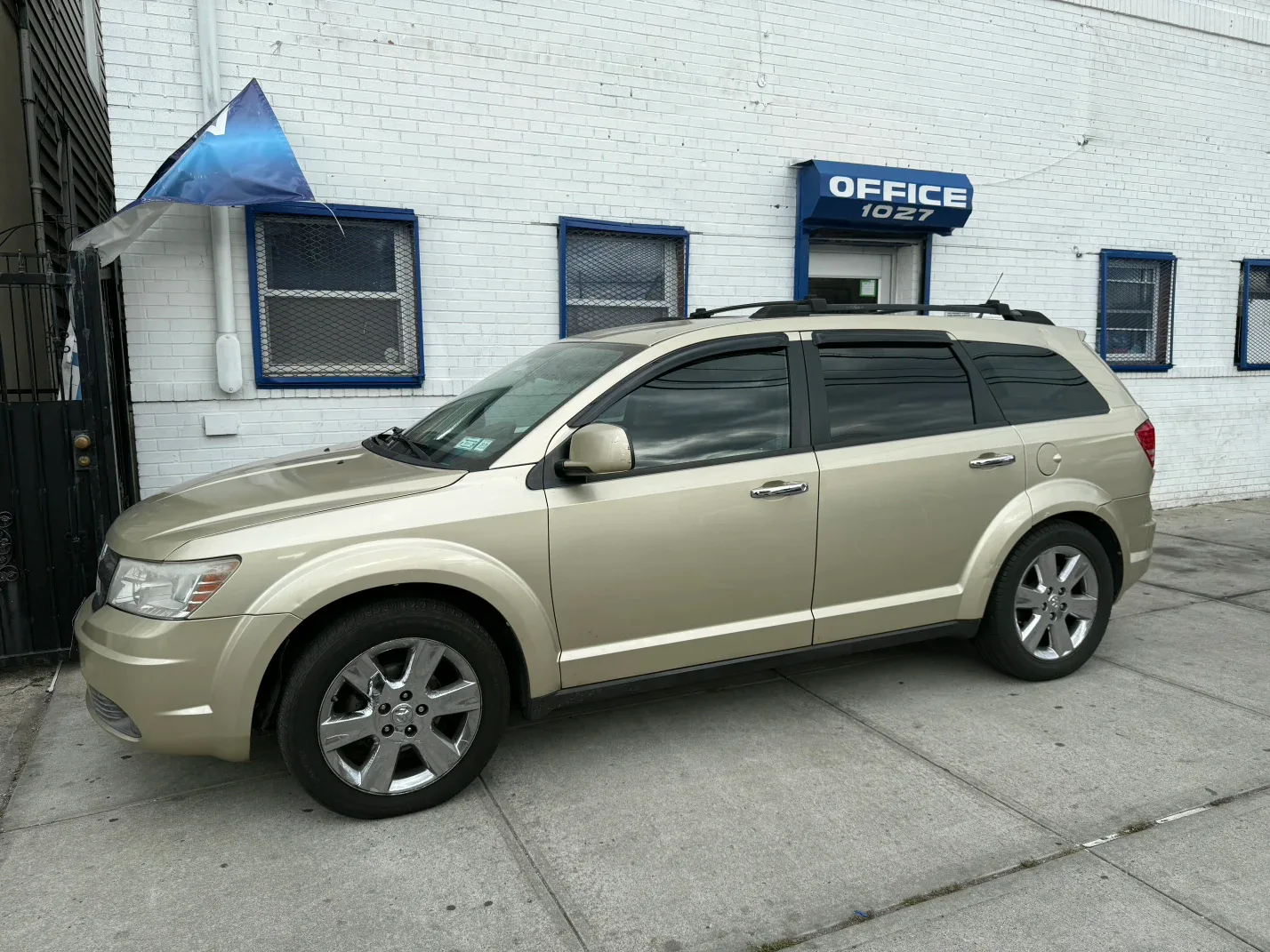 Dodge Journey SXT - Gold image indicator(2)