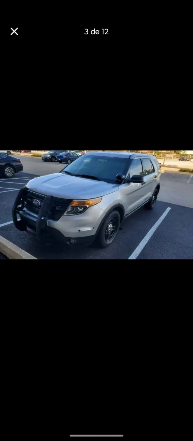 Ford Explorer SUV - Silver image indicator(4)