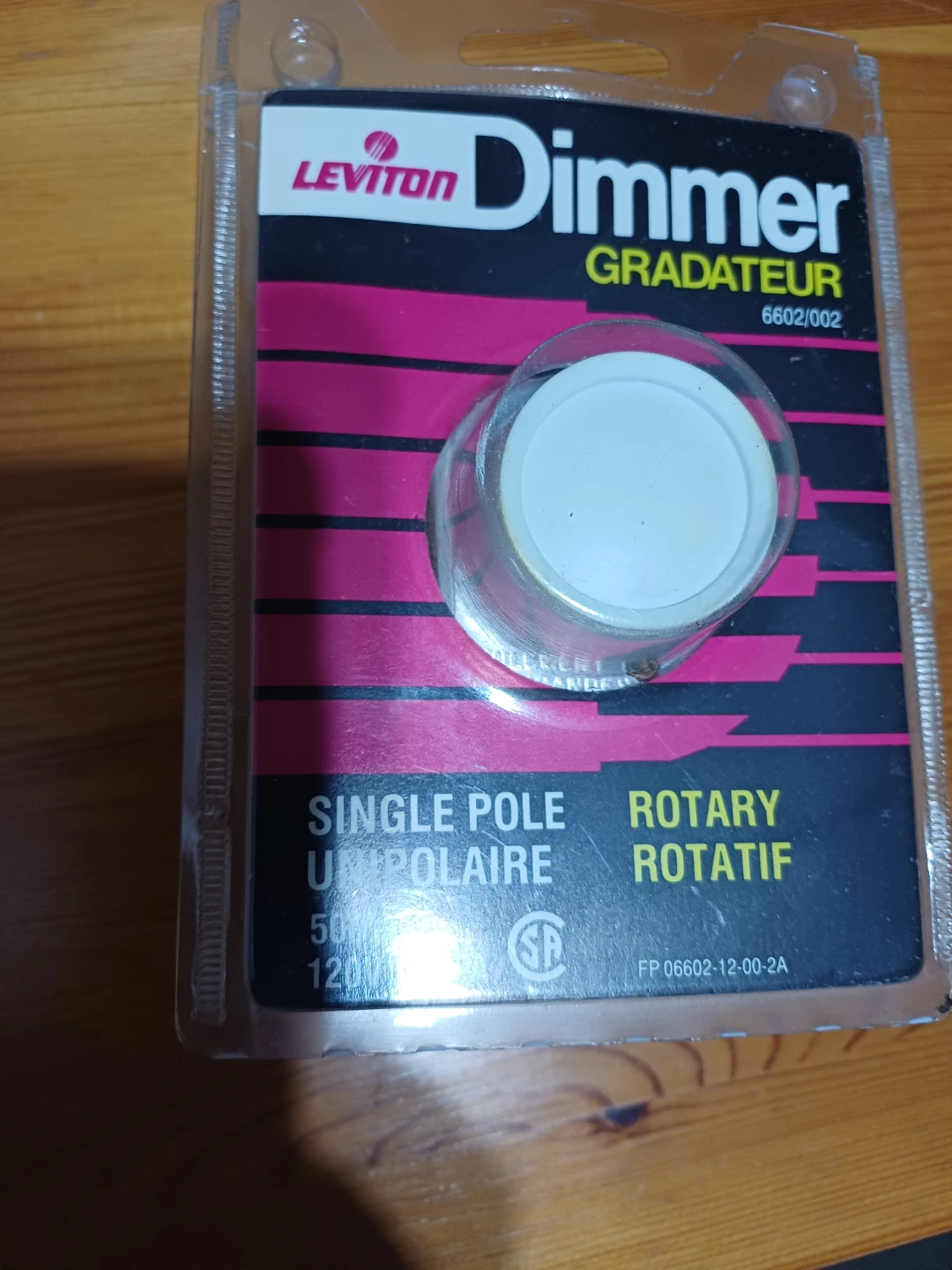 FREE Leviton Dimmer 6602/002 - Single Pole Rotary 500 watt - photo 3