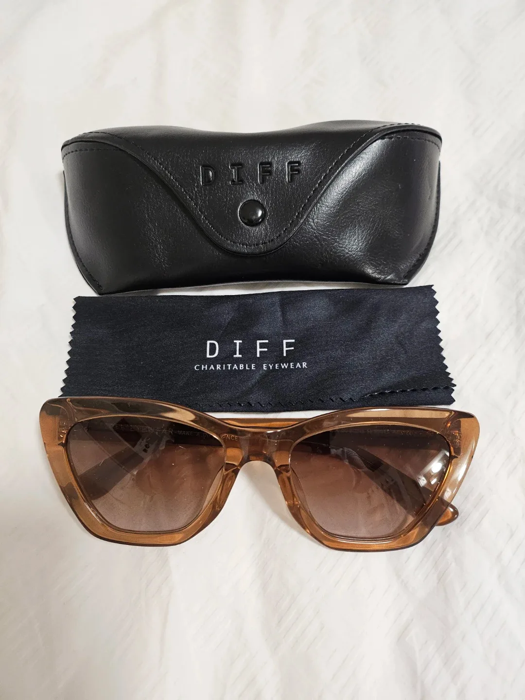 DIFF Eyewear CAMILA DU-BG246 Sunglasses thumbnail