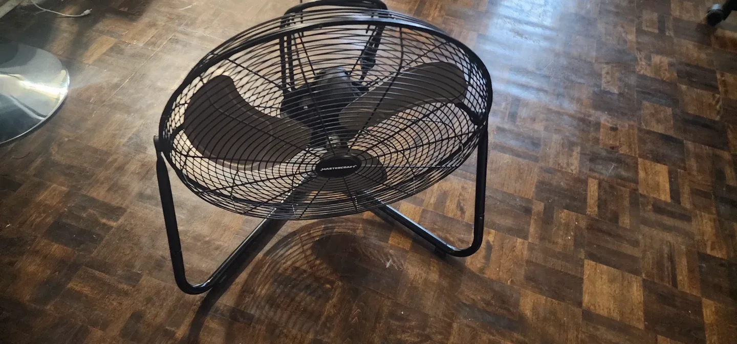 Mastercraft Black Floor Fan image indicator(2)