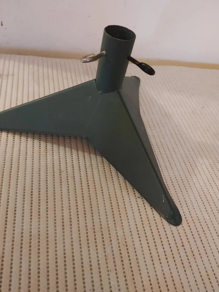 Green Christmas Tree Stand