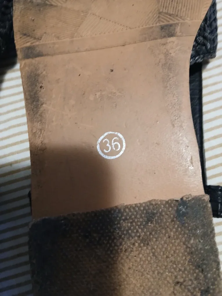 Free Sandals image indicator(2)