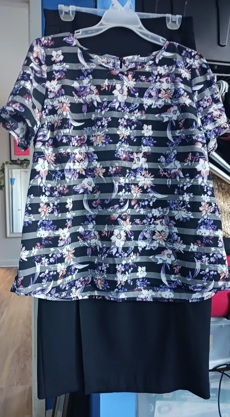 Floral Striped Blouse & Black long Skirt Set thumbnail