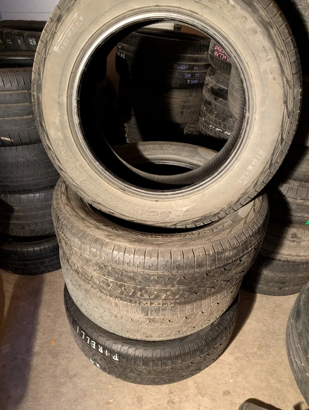 275/ 60 R20 Pirelli Scorpion  atr set of 4 good