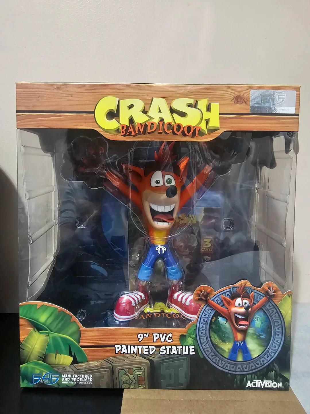 Crash Bandicoot 9" PVC Painted Statue by First 4 Figures
