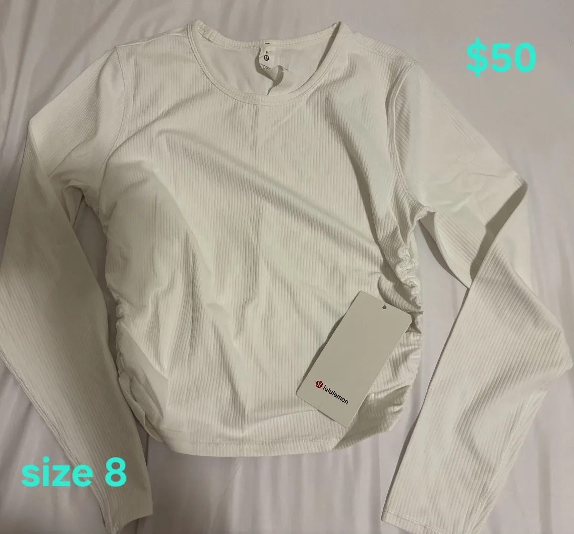 Lululemon Long Sleeve. Size 6 & 8  **Ribbed (New)
