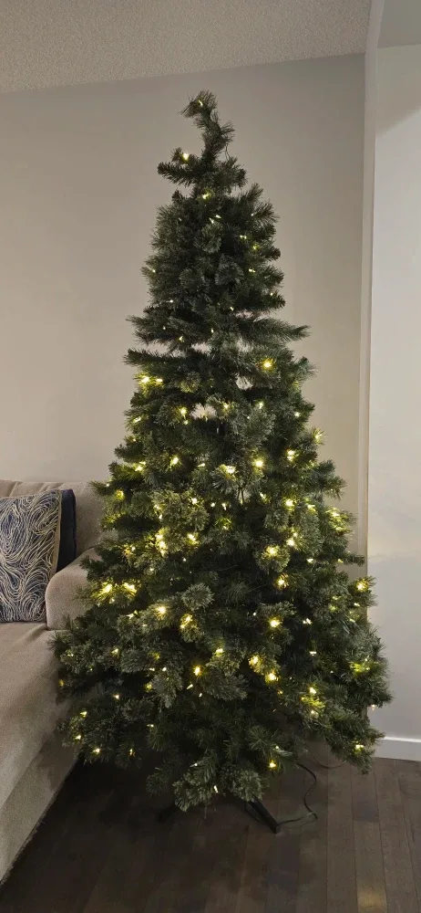 7.5 ft Pre-Lit Christmas Tree with Storage Bag