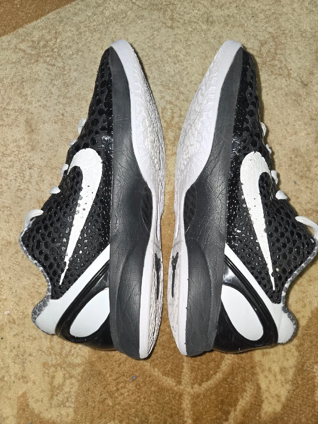 Nike Kobe Mamba Gigi Black/White Shoes image indicator(8)
