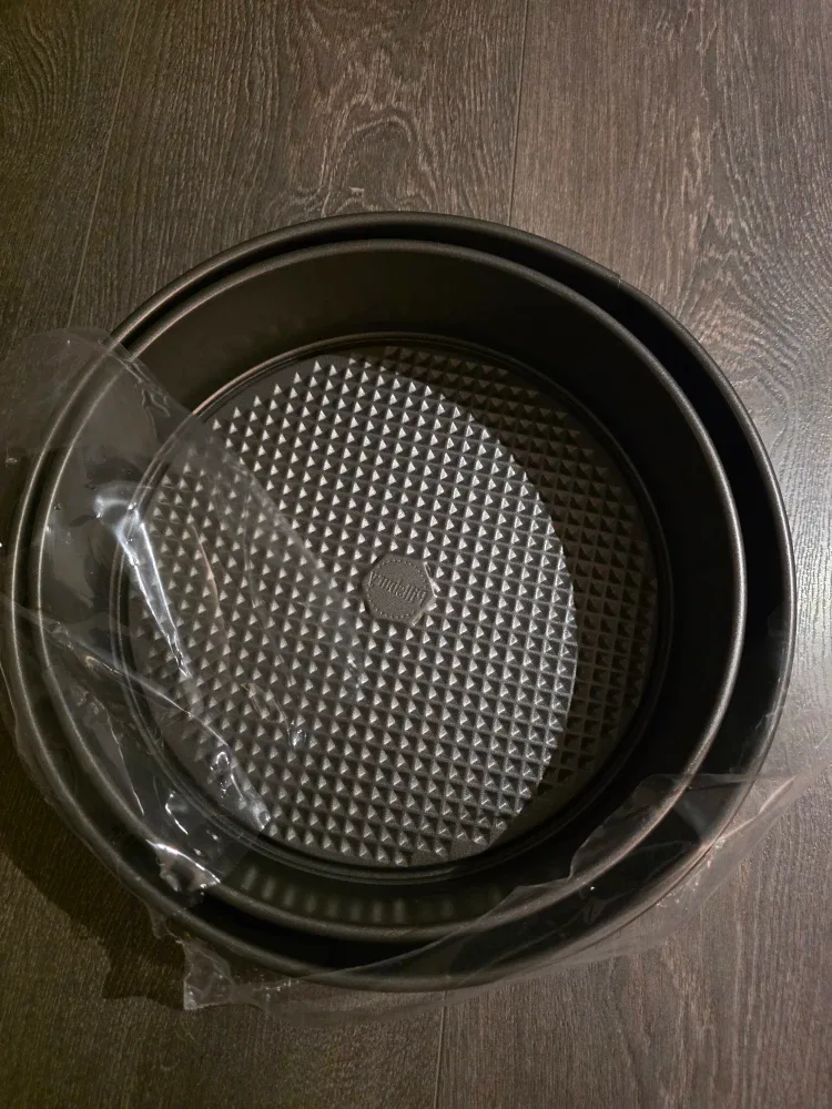 Brand New Pillsbury Springform Pan Set