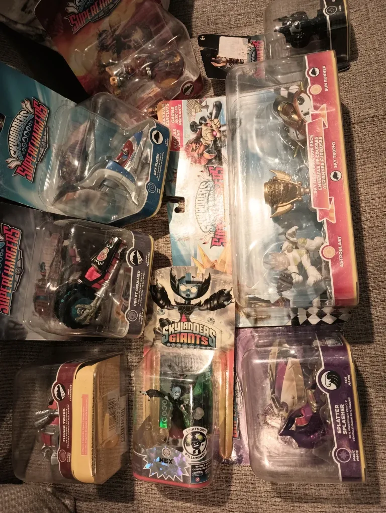 Skylanders Superchargers Figures Lot image indicator(2)