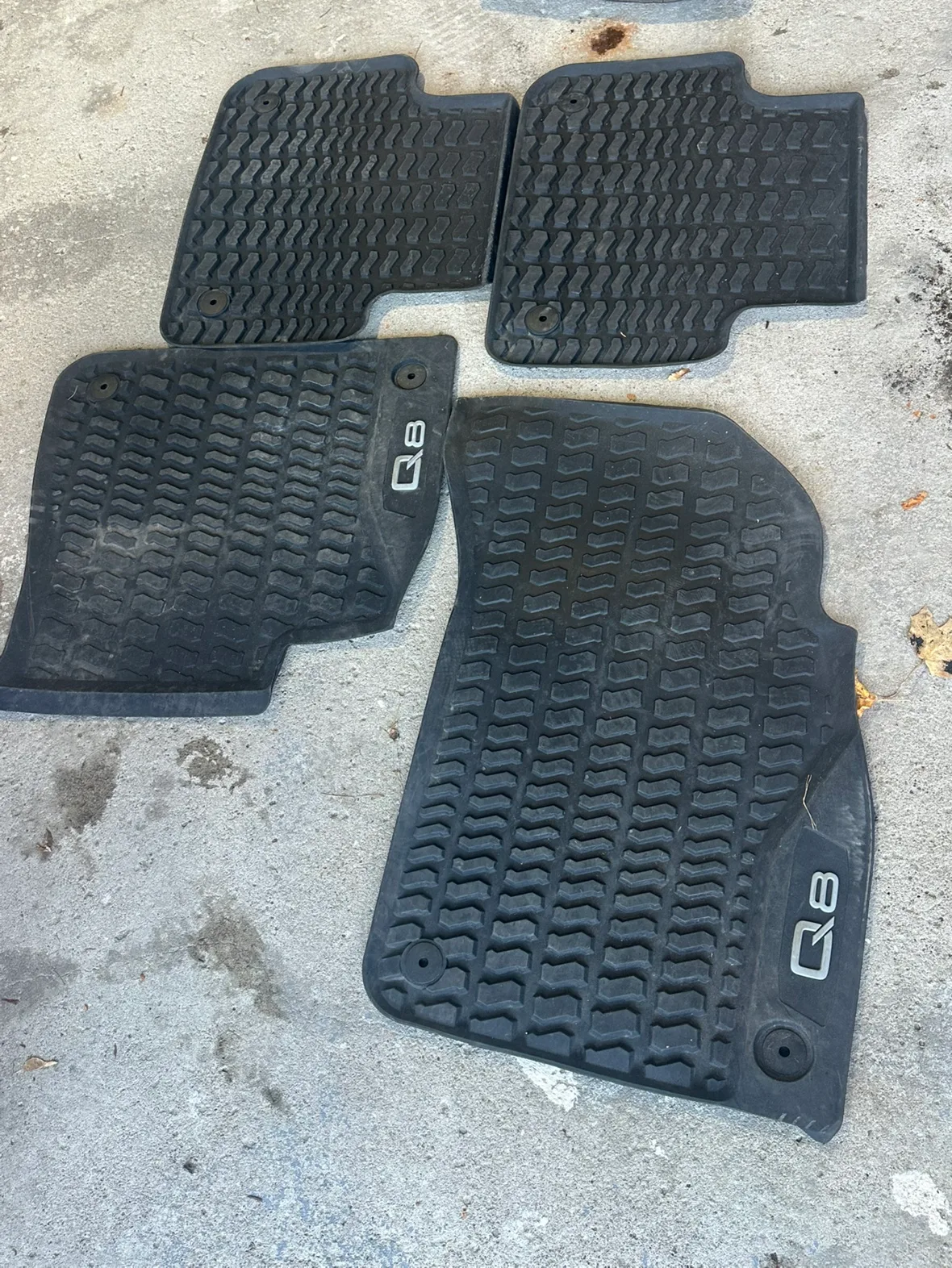 Audi Q8 All Weather Floor Mats - Black image indicator(3)